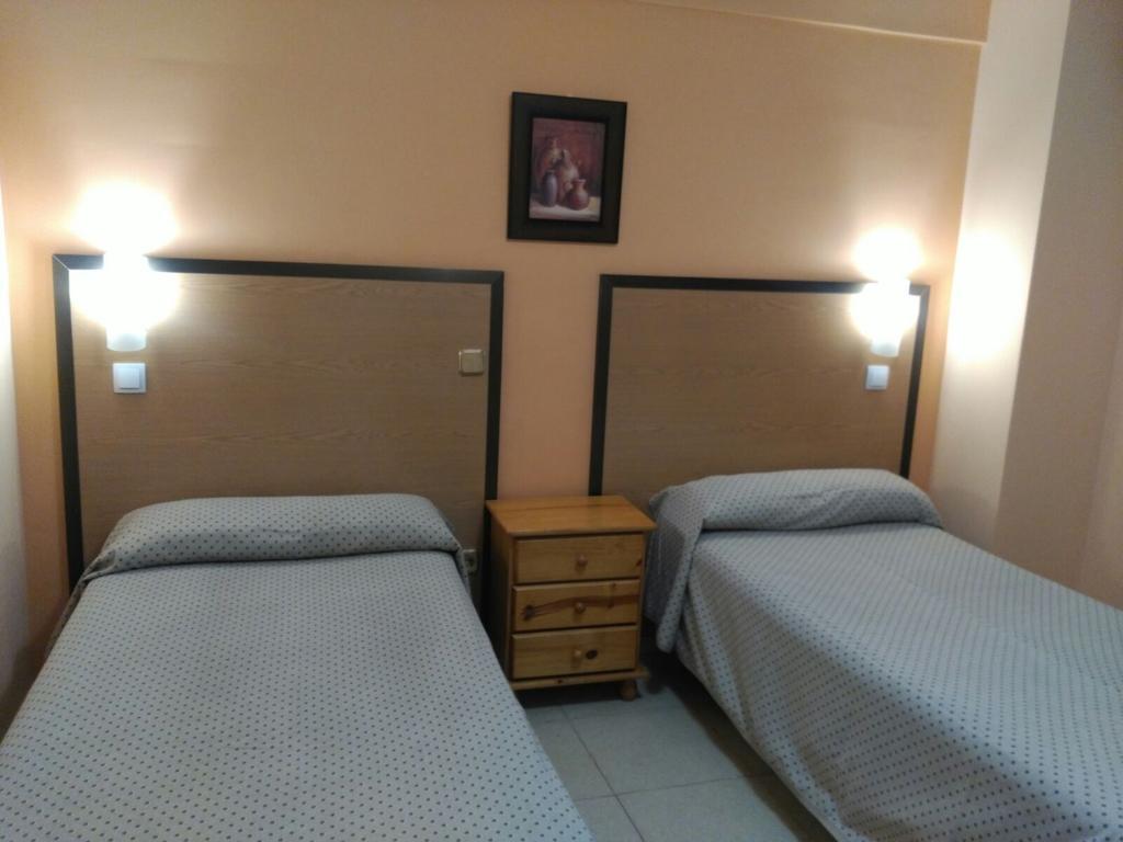 ולייה דה סן אנטוניו Hostal Ds מראה חיצוני תמונה