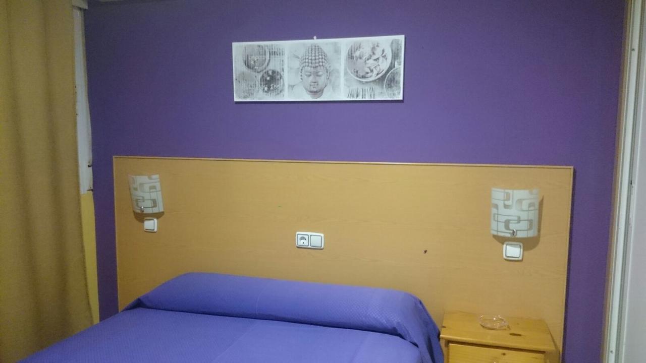 ולייה דה סן אנטוניו Hostal Ds מראה חיצוני תמונה