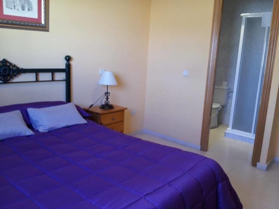 ולייה דה סן אנטוניו Hostal Ds מראה חיצוני תמונה